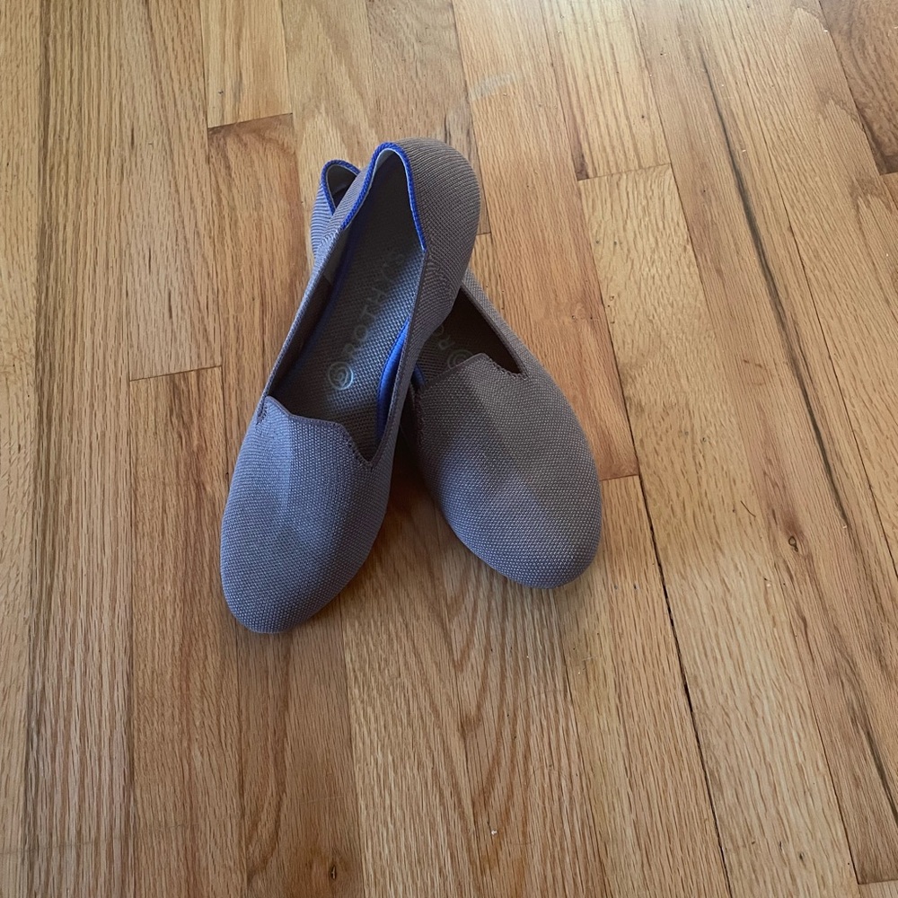 Rothy's women’s  light brown Loafers with Blue Accents